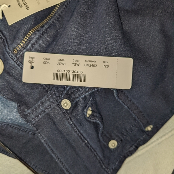 NWT J.Crew Petite Jeans - Picture 2 of 5
